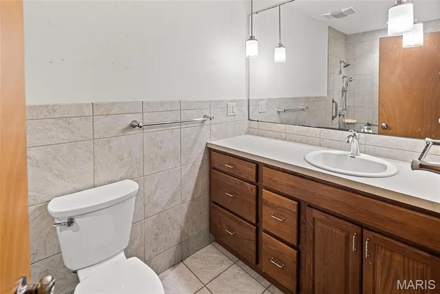 $285,000 | 118 Whispering Oaks Drive, Bethalto, IL 62010