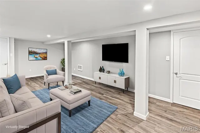 $285,000 | 118 Whispering Oaks Drive, Bethalto, IL 62010