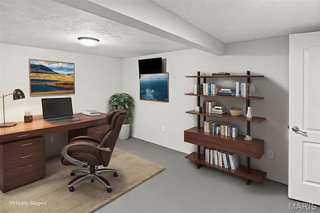 $285,000 | 118 Whispering Oaks Drive, Bethalto, IL 62010