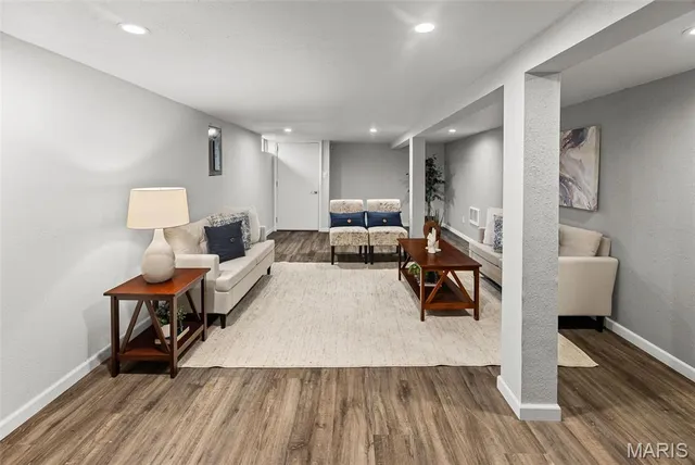 $285,000 | 118 Whispering Oaks Drive, Bethalto, IL 62010