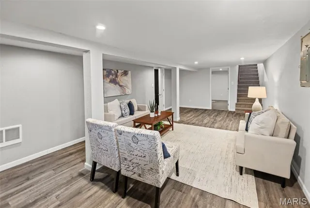 $285,000 | 118 Whispering Oaks Drive, Bethalto, IL 62010