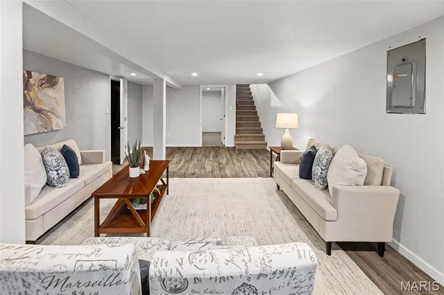 $285,000 | 118 Whispering Oaks Drive, Bethalto, IL 62010