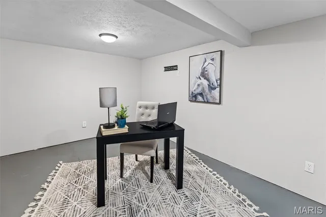 $285,000 | 118 Whispering Oaks Drive, Bethalto, IL 62010