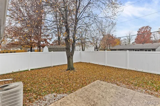 $285,000 | 118 Whispering Oaks Drive, Bethalto, IL 62010