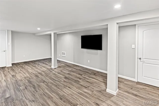 $285,000 | 118 Whispering Oaks Drive, Bethalto, IL 62010