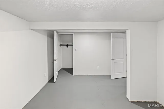 $285,000 | 118 Whispering Oaks Drive, Bethalto, IL 62010