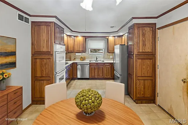 $285,000 | 118 Whispering Oaks Drive, Bethalto, IL 62010