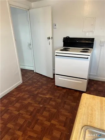 $800 | 97 Green Street, Unit 5, New London, CT 06320