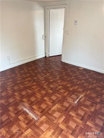 $800 | 97 Green Street, Unit 5, New London, CT 06320