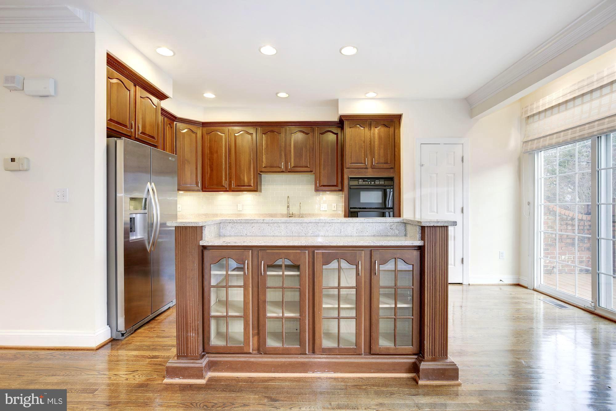 4480 Reservoir Road Northwest Washington, DC 20007 - Photo 11 of 42 Center Island with Stainless Steel Appliances