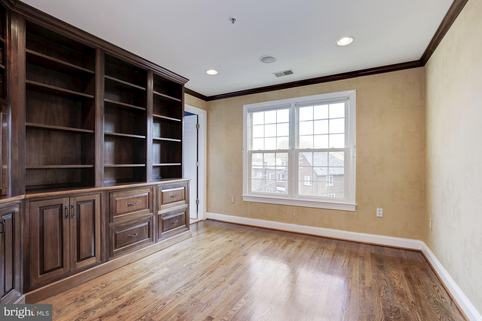 4480 Reservoir Road Northwest Washington, DC 20007 - Photo 25 of 42 Bedroom 2