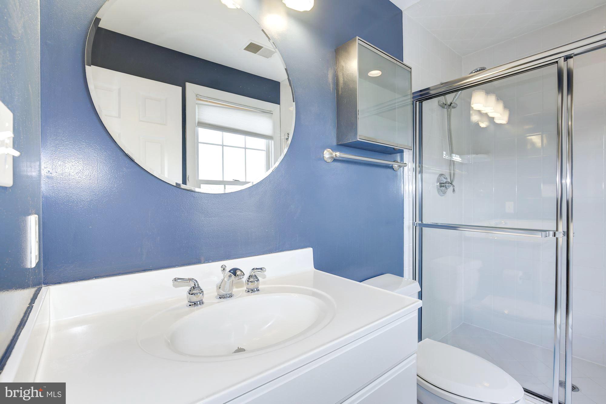 4480 Reservoir Road Northwest Washington, DC 20007 - Photo 27 of 42 Bathroom 2