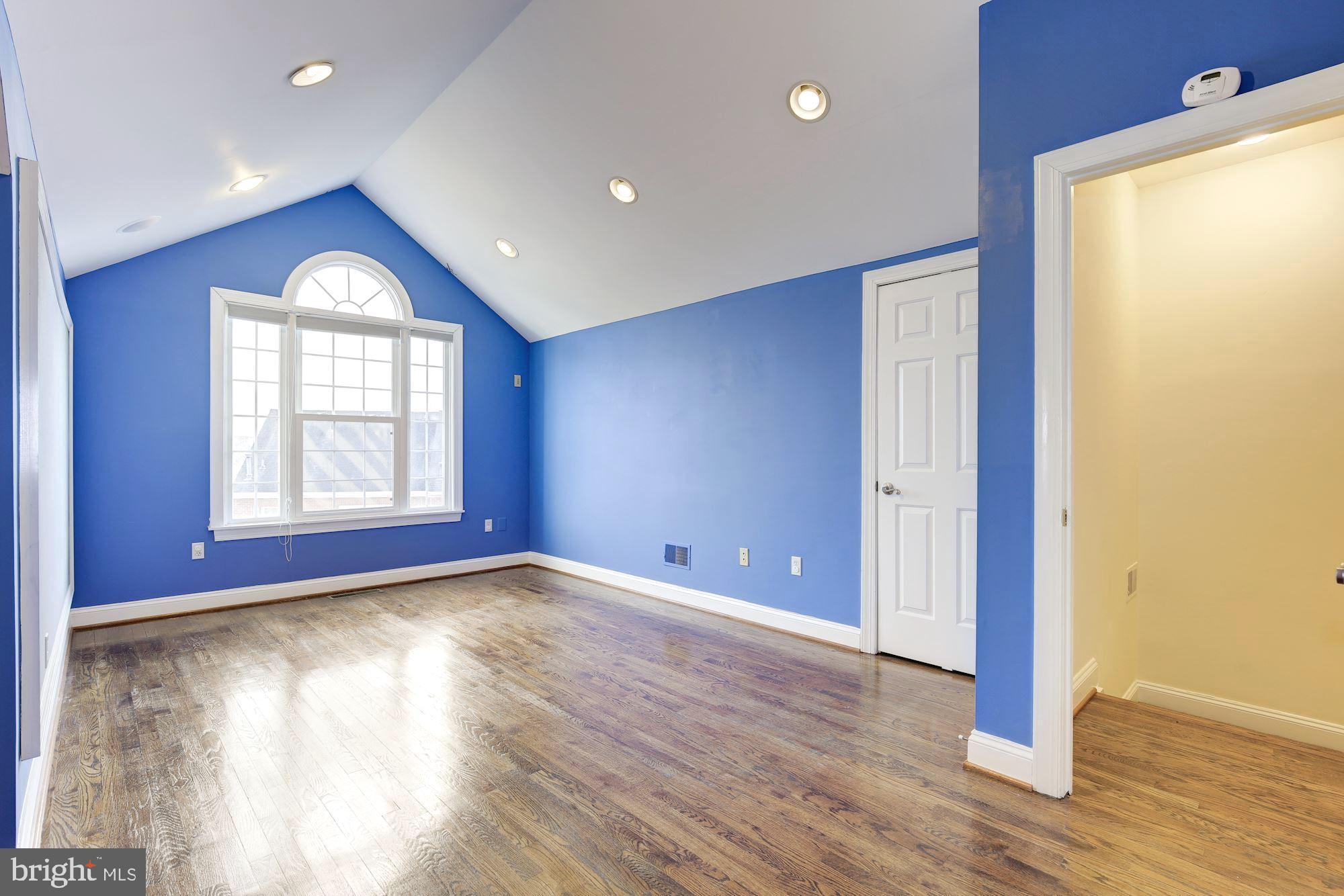 4480 Reservoir Road Northwest Washington, DC 20007 - Photo 28 of 42 Bedroom 3 loft