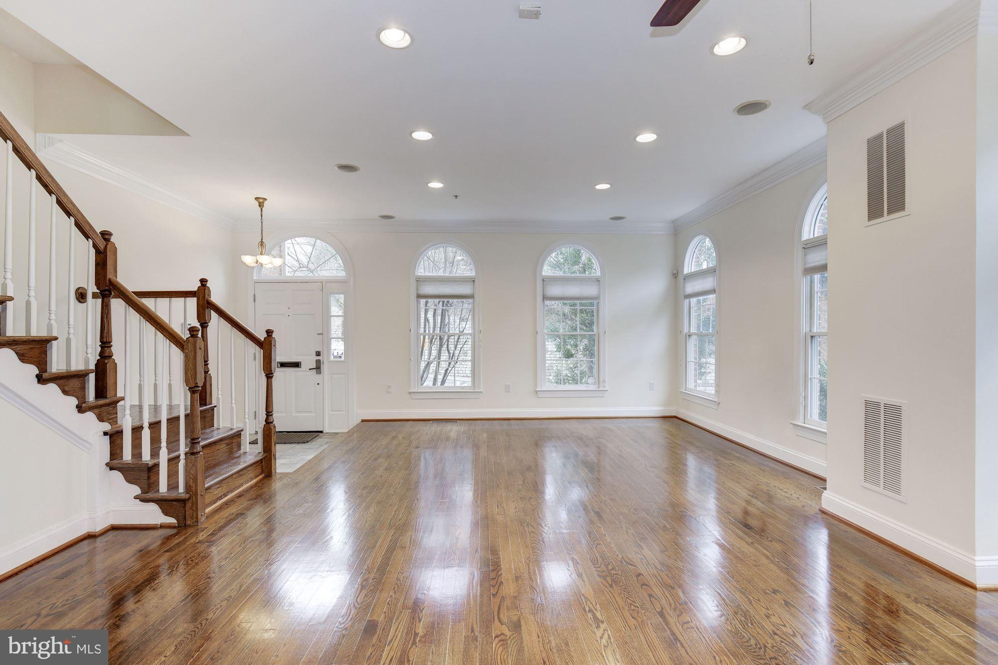 4480 Reservoir Road Northwest Washington, DC 20007 - Photo 5 of 42