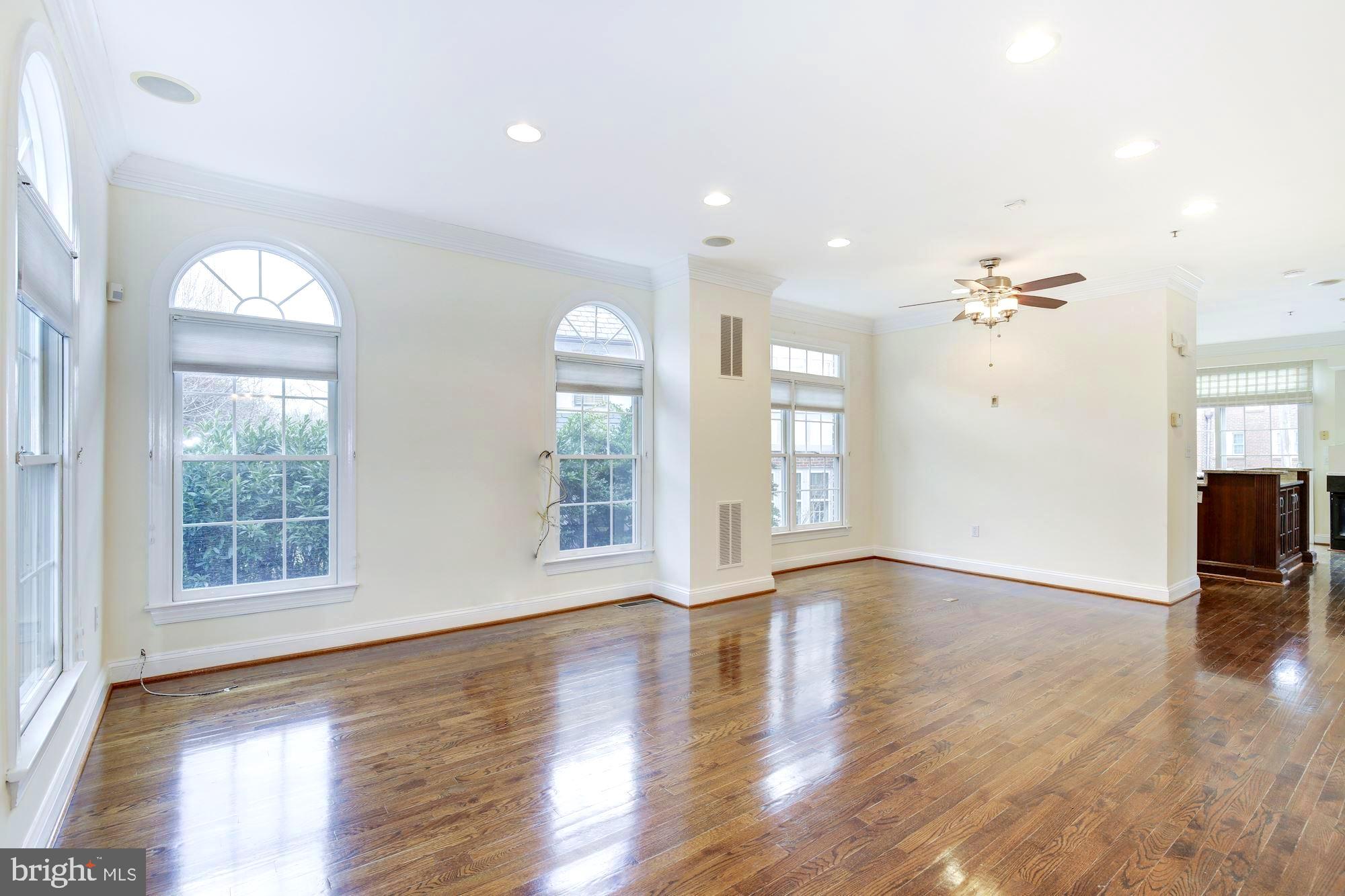 4480 Reservoir Road Northwest Washington, DC 20007 - Photo 6 of 42 Open lay out Living & Dining Room