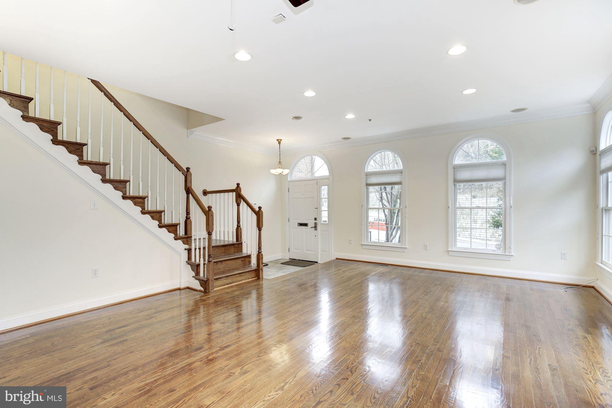 4480 Reservoir Road Northwest Washington, DC 20007 - Photo 8 of 42