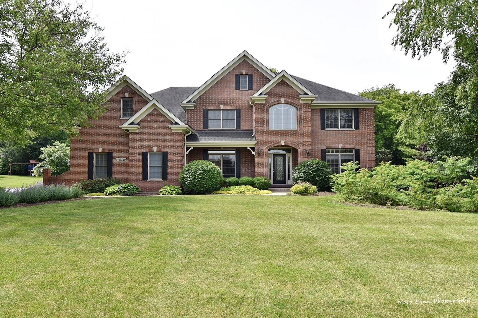 37W519 Grey Barn Road St. Charles, IL 60175 - Photo 2 of 53