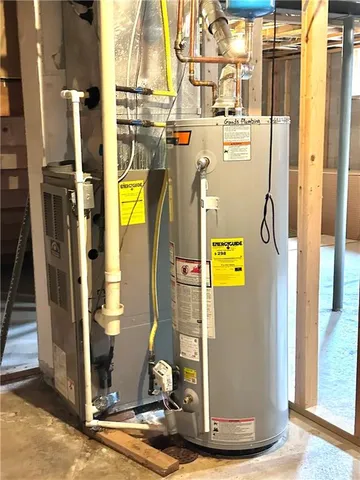 $355,000 | 491 Peregrine Drive, North Huntingdon, PA 15642