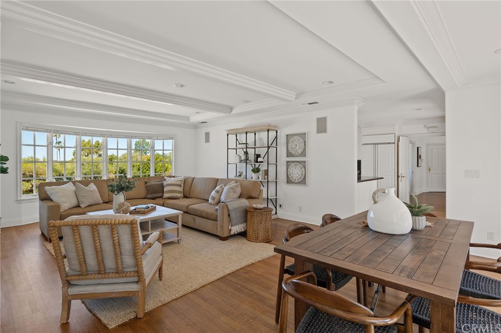 1300 Granvia Altamira Palos Verdes Estates, CA 90274 - Photo 11 of 60 Family Room