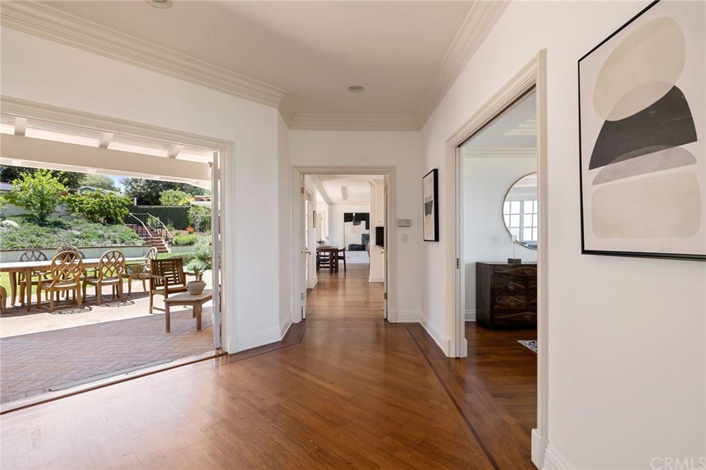 1300 Granvia Altamira Palos Verdes Estates, CA 90274 - Photo 17 of 60 Entry
