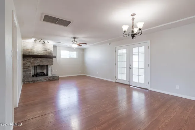 $2,400 | 40 East Balboa Drive, Tempe, AZ 85282