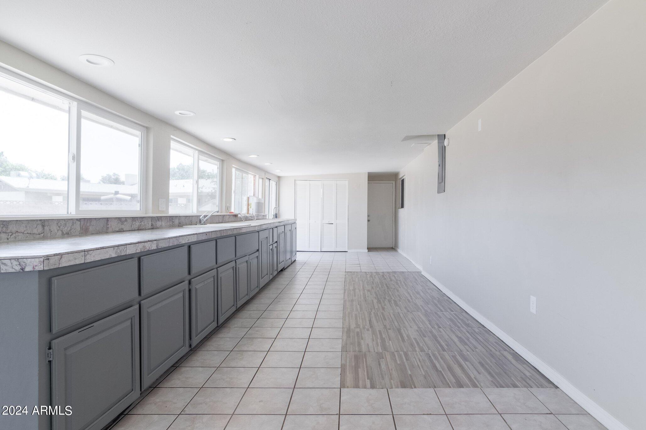 40 East Balboa Drive Tempe, AZ 85282 - Photo 26 of 30 v