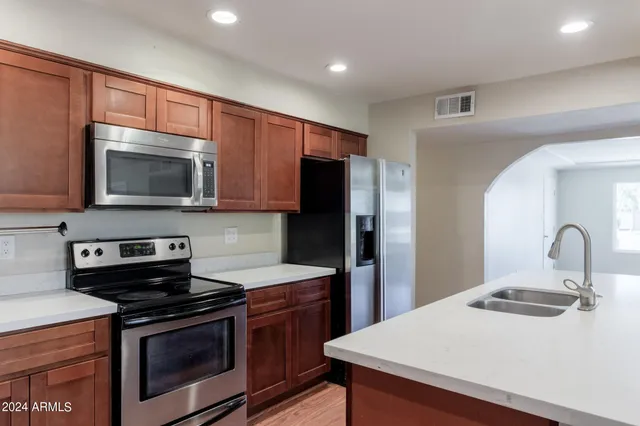 $2,400 | 40 East Balboa Drive, Tempe, AZ 85282