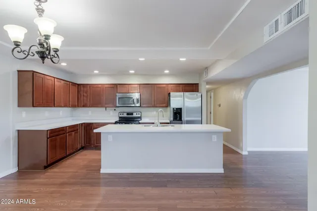 $2,400 | 40 East Balboa Drive, Tempe, AZ 85282