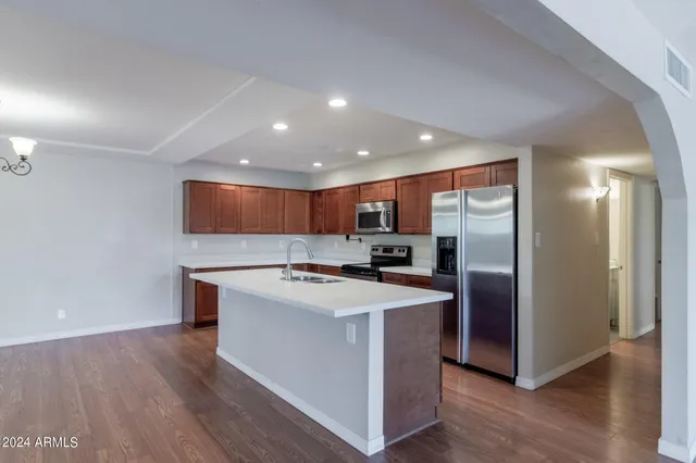 $2,400 | 40 East Balboa Drive, Tempe, AZ 85282