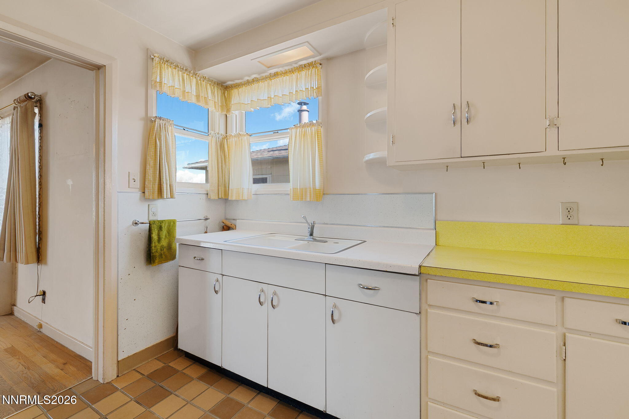 755 Balzar Circle Reno, NV 89502 - Photo 6 of 23 4-web-or-mls-755 Balzar-6