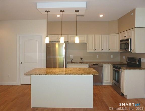 390 Boston Neck Road, Unit 1A Suffield, CT 06078 - Photo 4 of 24 Gallery Image 4