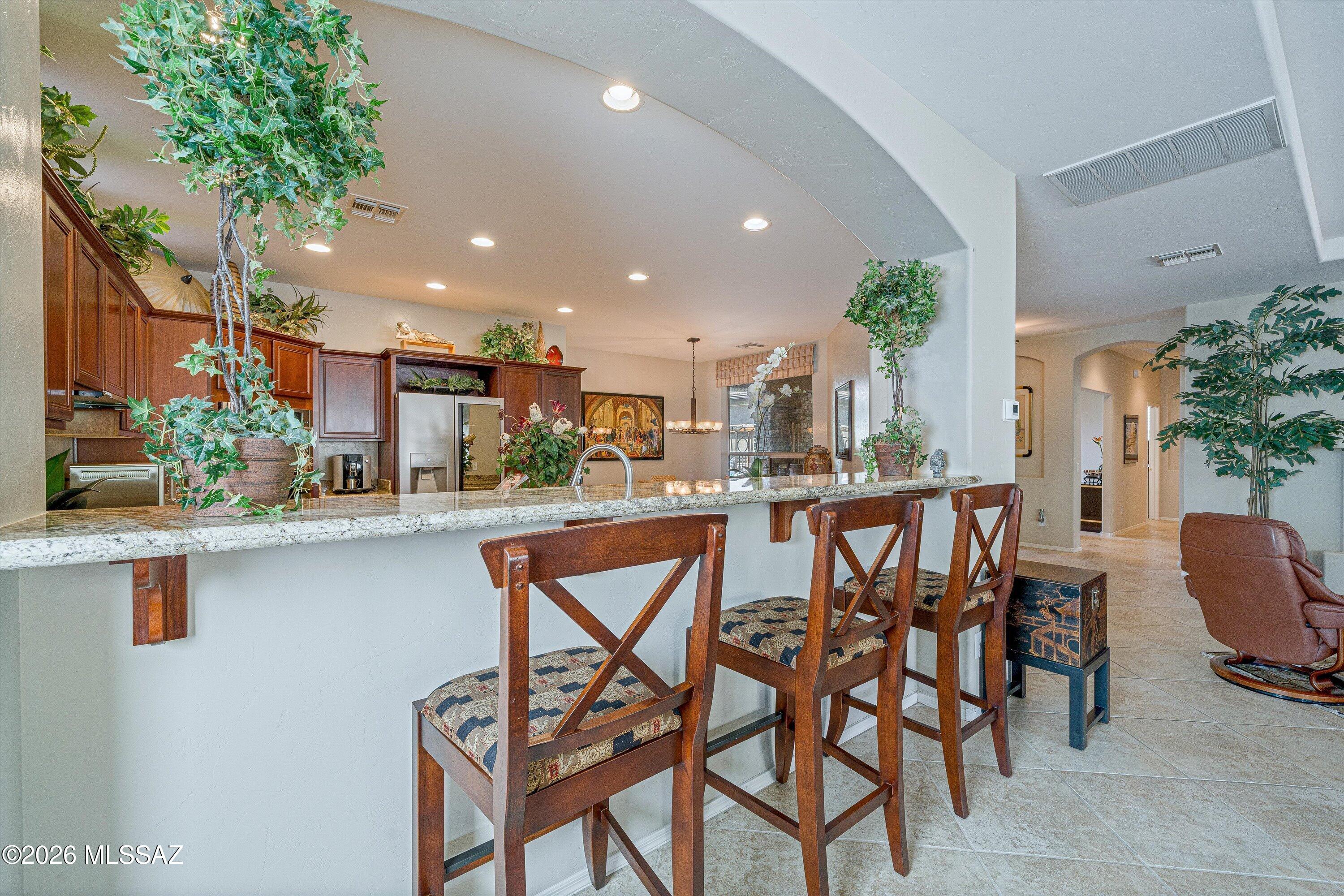 62486 East Northwood Road Tucson, AZ 85739 - Photo 15 of 50 Breakfast Bar