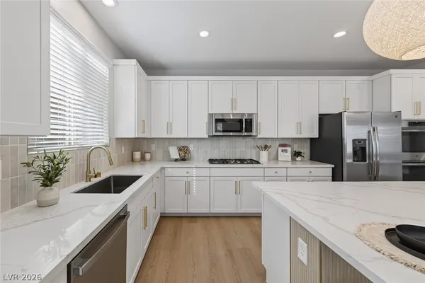 $675,000 | 5713 Silver Cascade Avenue, Las Vegas, NV 89131