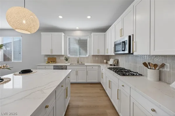 $675,000 | 5713 Silver Cascade Avenue, Las Vegas, NV 89131