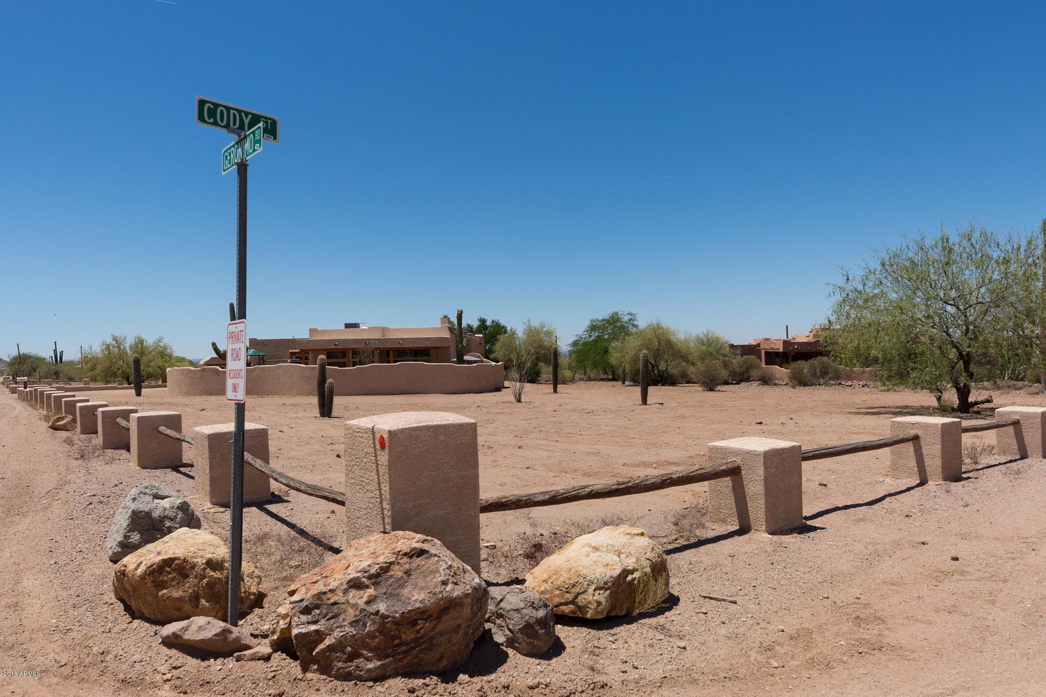 550 North Geronimo Road Apache Junction, AZ 85119 - Photo 9 of 55 009