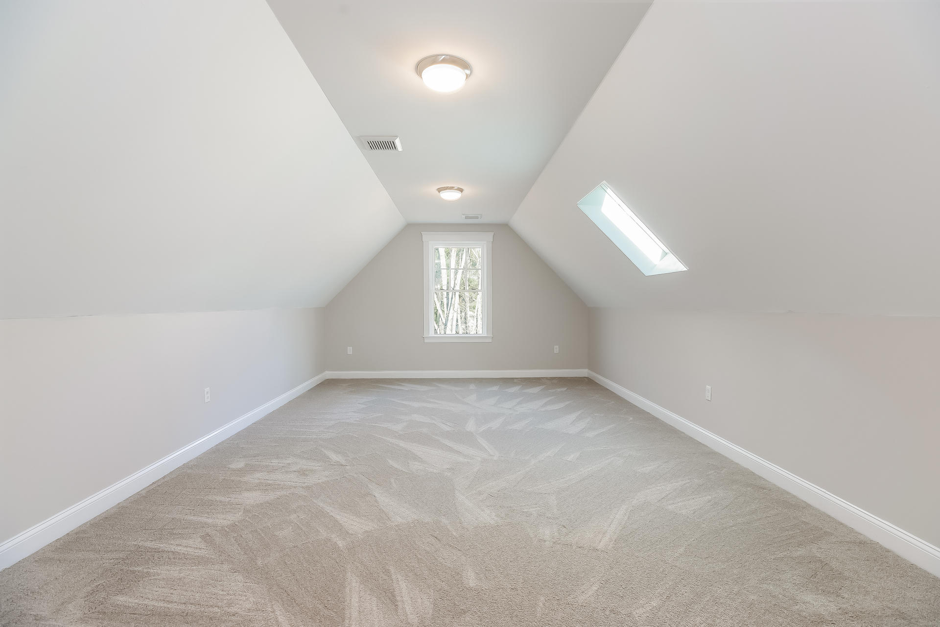 73 Oak Ridge Road Kennebunkport, ME 04046 - Photo 16 of 28 Third Bedroom