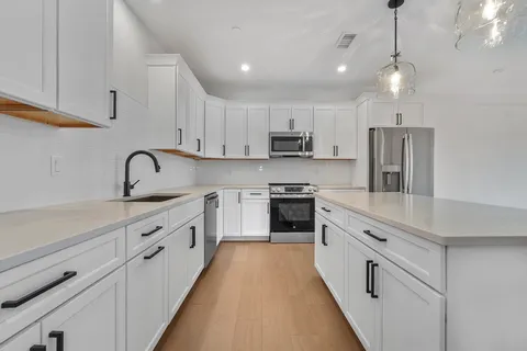 $649,900 | 62 Foundry Street, Unit 406, Wakefield, MA 01880