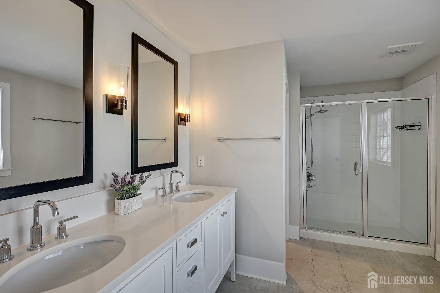 740 Station Road Dunellen, NJ 08812 - Photo 13 of 39