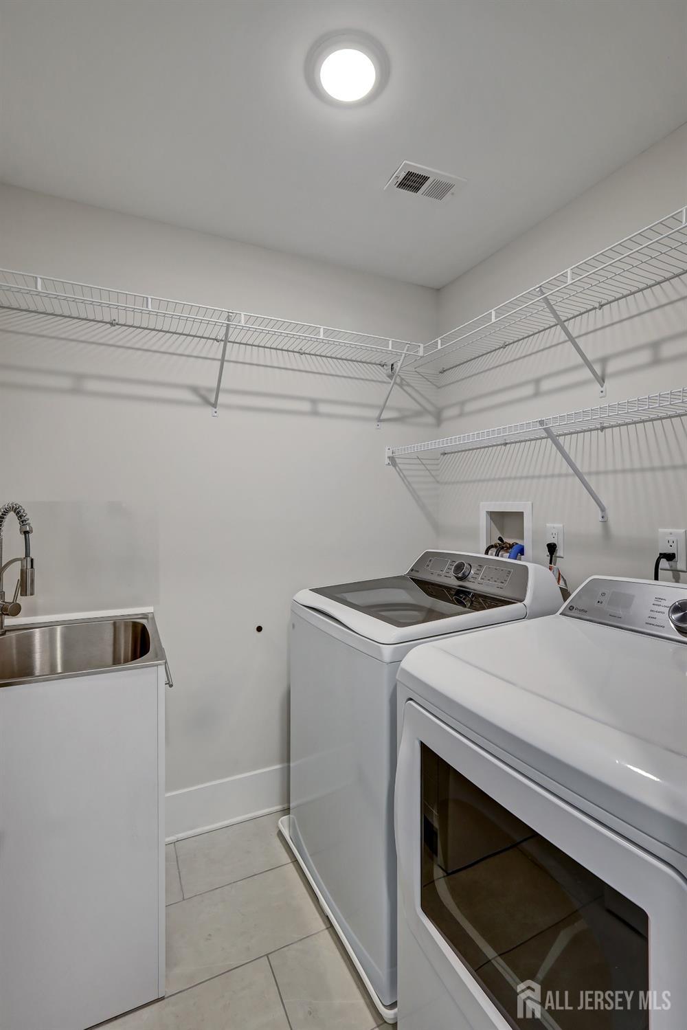 740 Station Road Dunellen, NJ 08812 - Photo 25 of 39