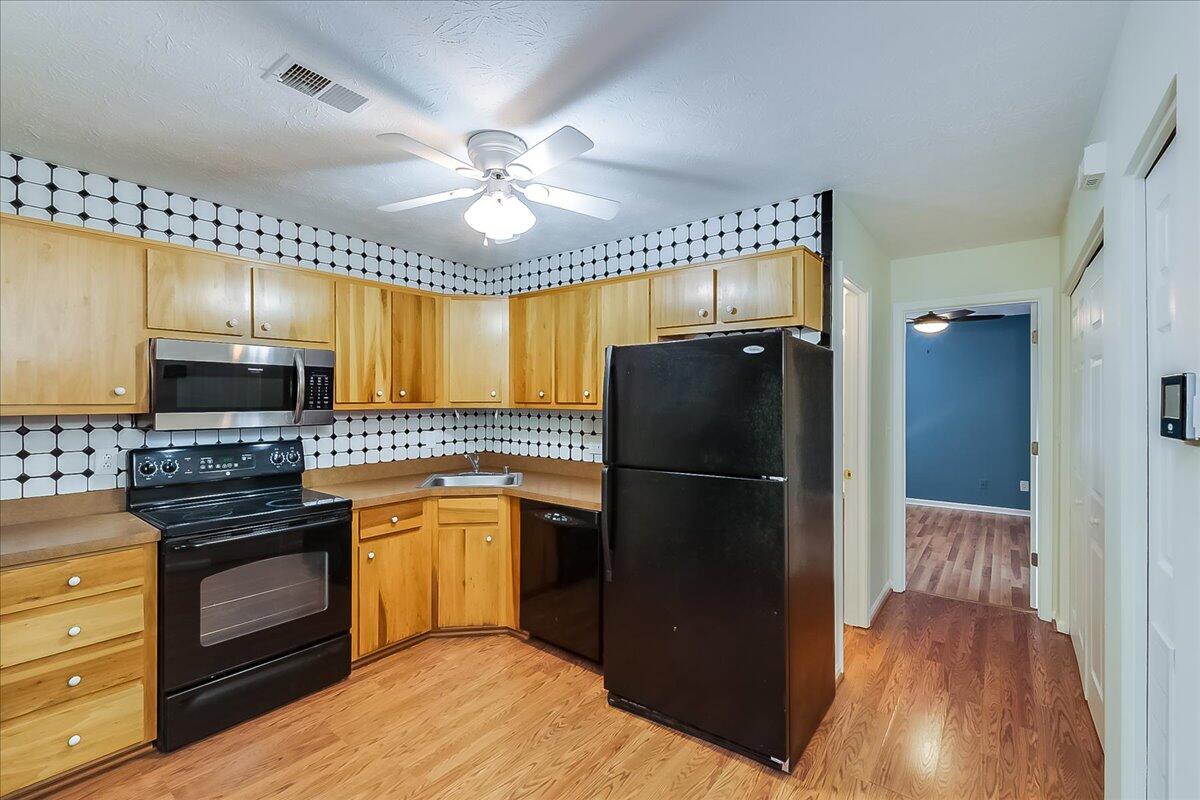 160 Woodgate Road, Unit 160 Frankfort, KY 40601 - Photo 5 of 24 10-2-4