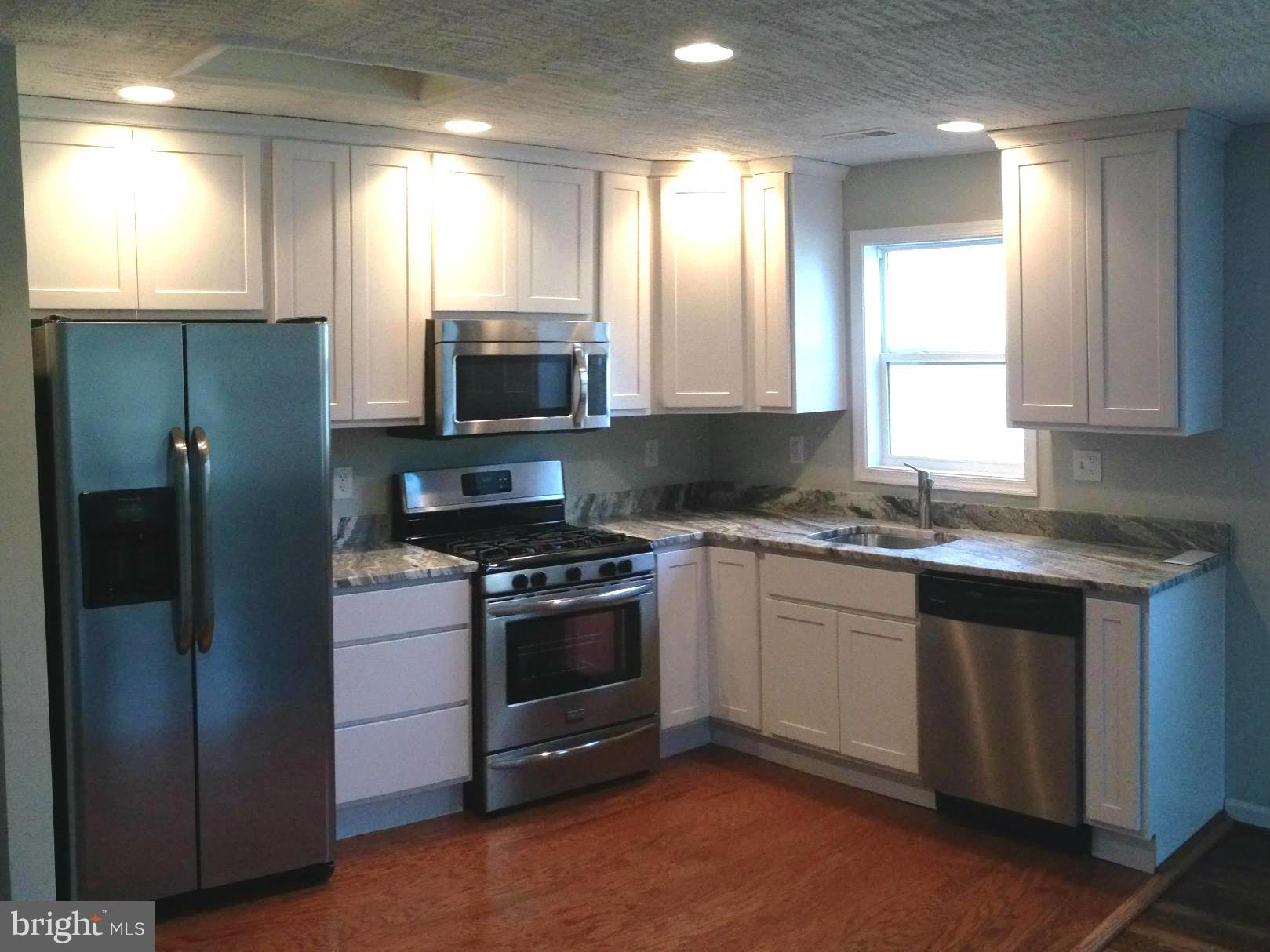44 East Reed Avenue Alexandria, VA 22305 - Photo 3 of 12 Kitchen