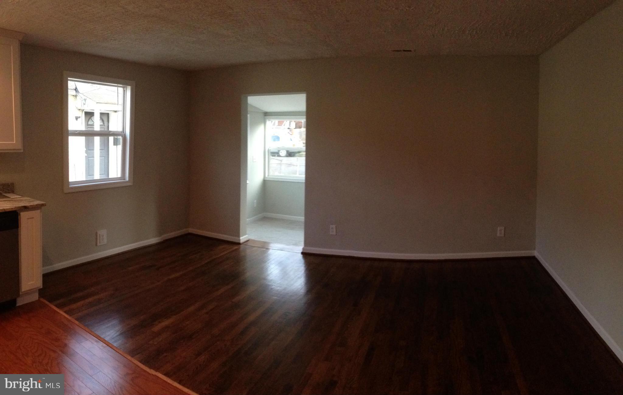 44 East Reed Avenue Alexandria, VA 22305 - Photo 4 of 12 Living Room