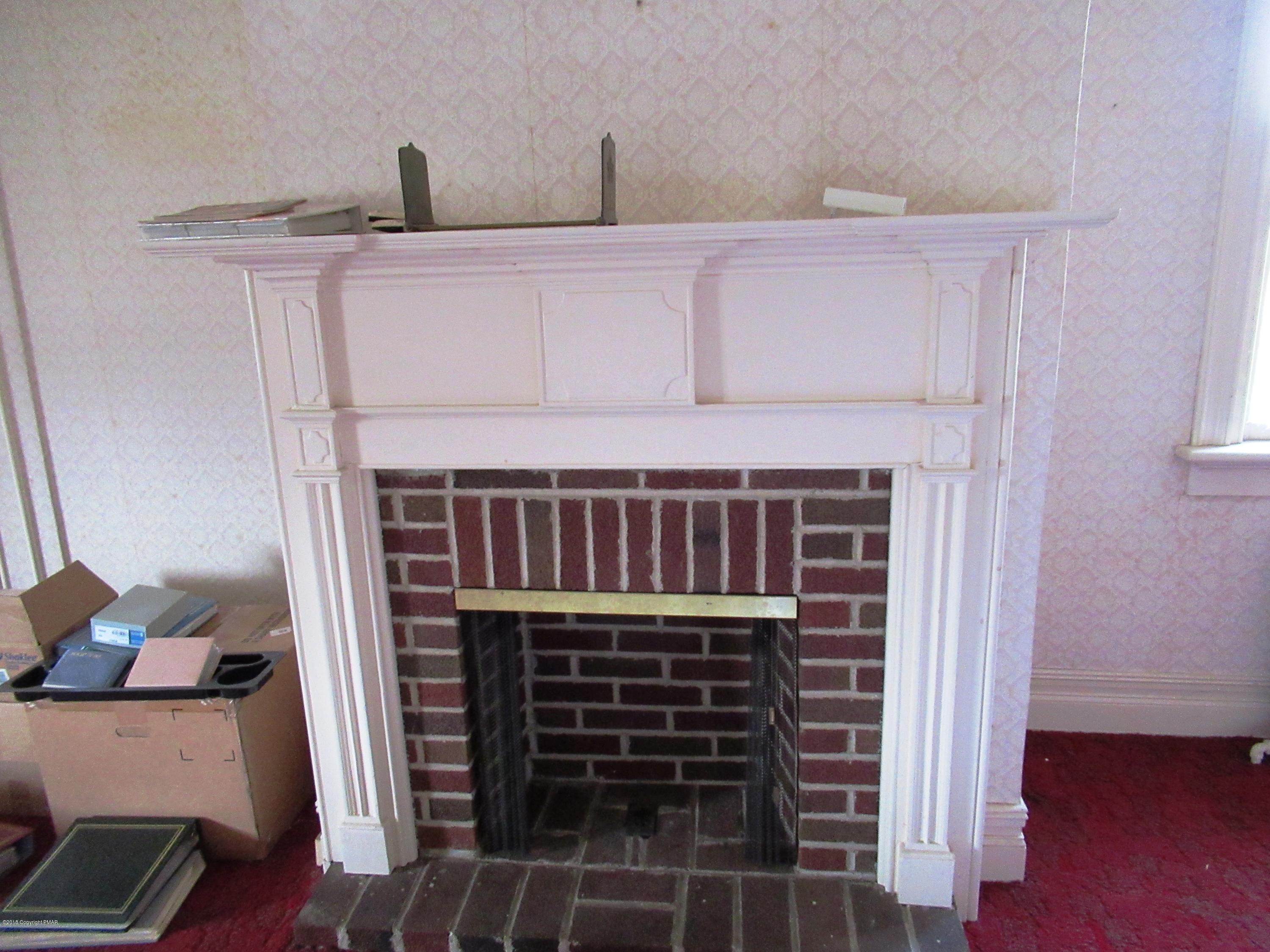 443 Bossardsville Road Stroudsburg, PA 18360 - Photo 9 of 43 a close view of fireplace