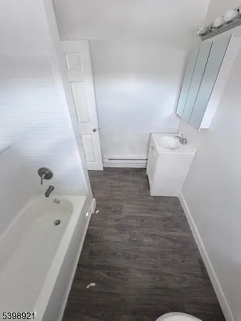 $1,995 | 1165 East State Street, Unit 7, Trenton, NJ 08609