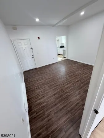 $1,995 | 1165 East State Street, Unit 7, Trenton, NJ 08609