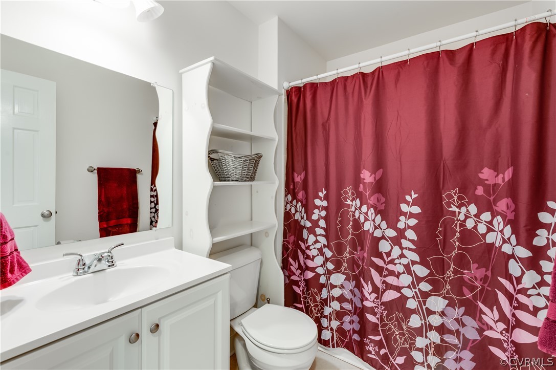 540 Clayville Road Powhatan, VA 23139 - Photo 17 of 42 Hall bathroom