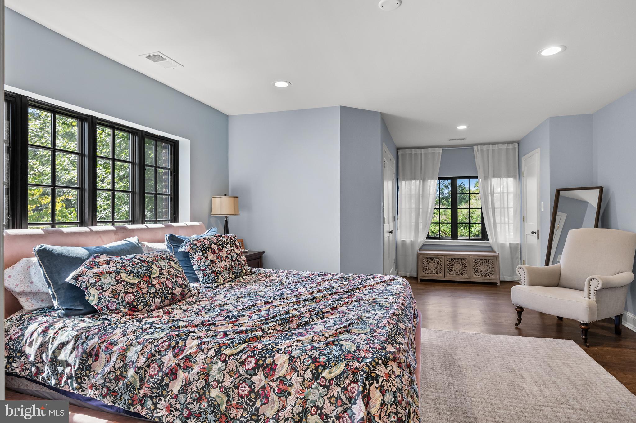 863 Golf View Road Moorestown, NJ 08057 - Photo 11 of 20 a bedroom with a bed and a couch