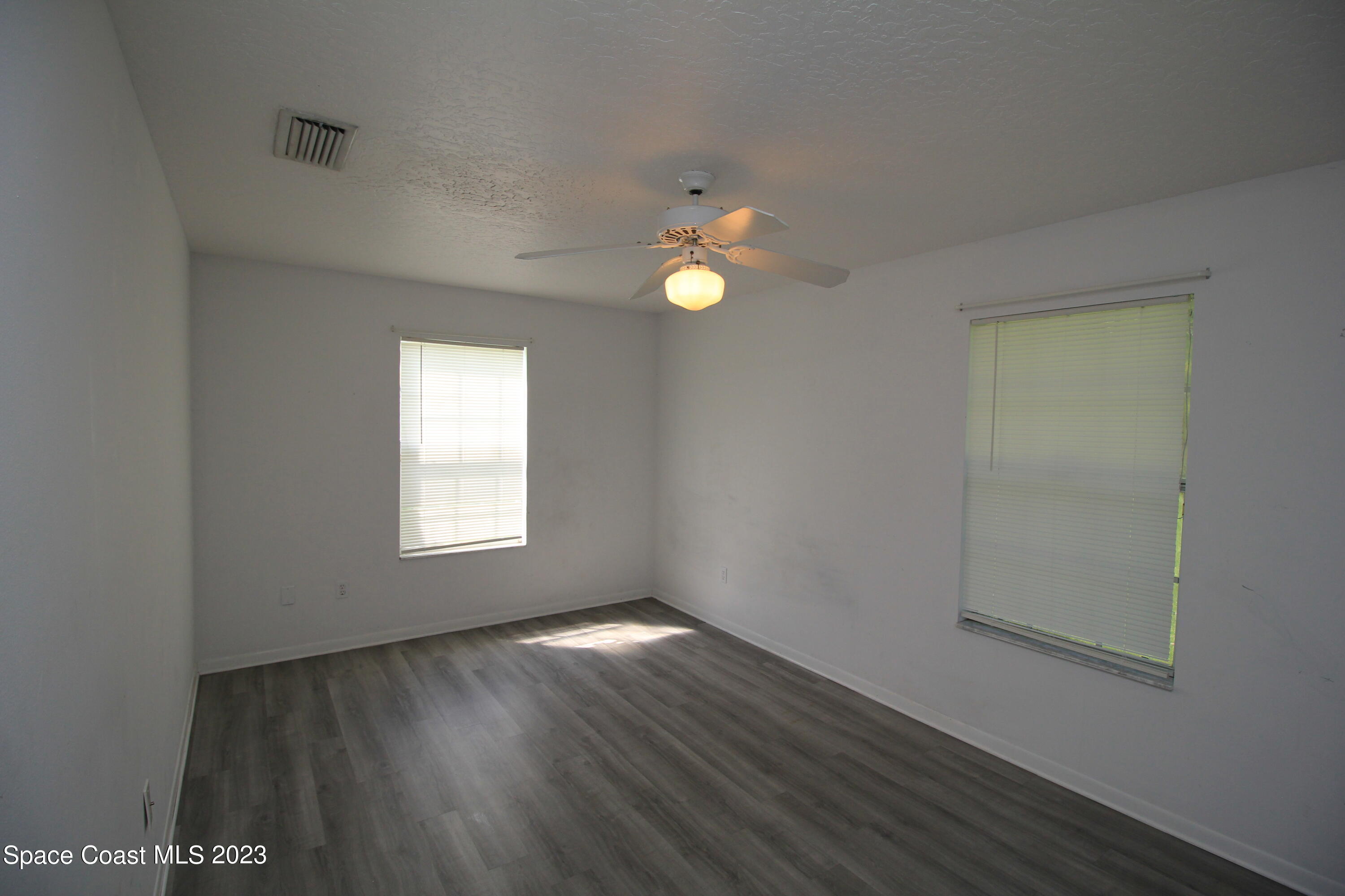 220 Tipton Road Southwest Palm Bay, FL 32908 - Photo 10 of 14 IMG_0086