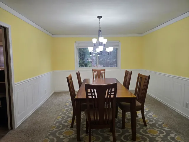 $270,000 | 1208 Roxbury Close, Rockford, IL 61107