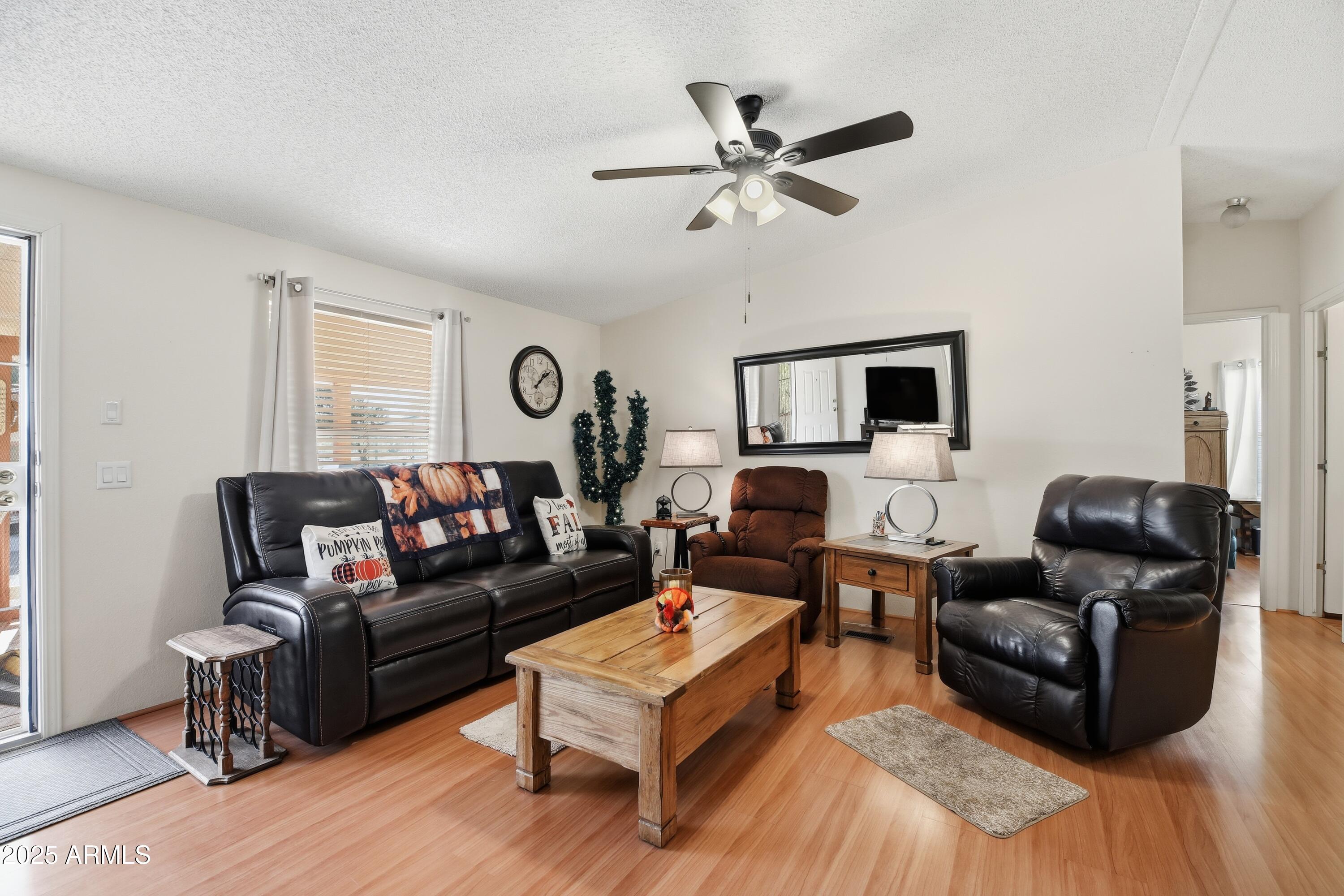 2050 West State Rte 89A, Unit 92 Sedona, AZ 86336 - Photo 6 of 34 a living room with furniture
